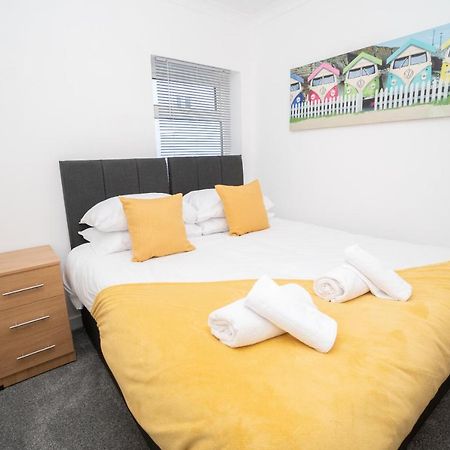 Business Friendly 3Br Home - King Size Beds & Centrally Located Σουόνσι Εξωτερικό φωτογραφία