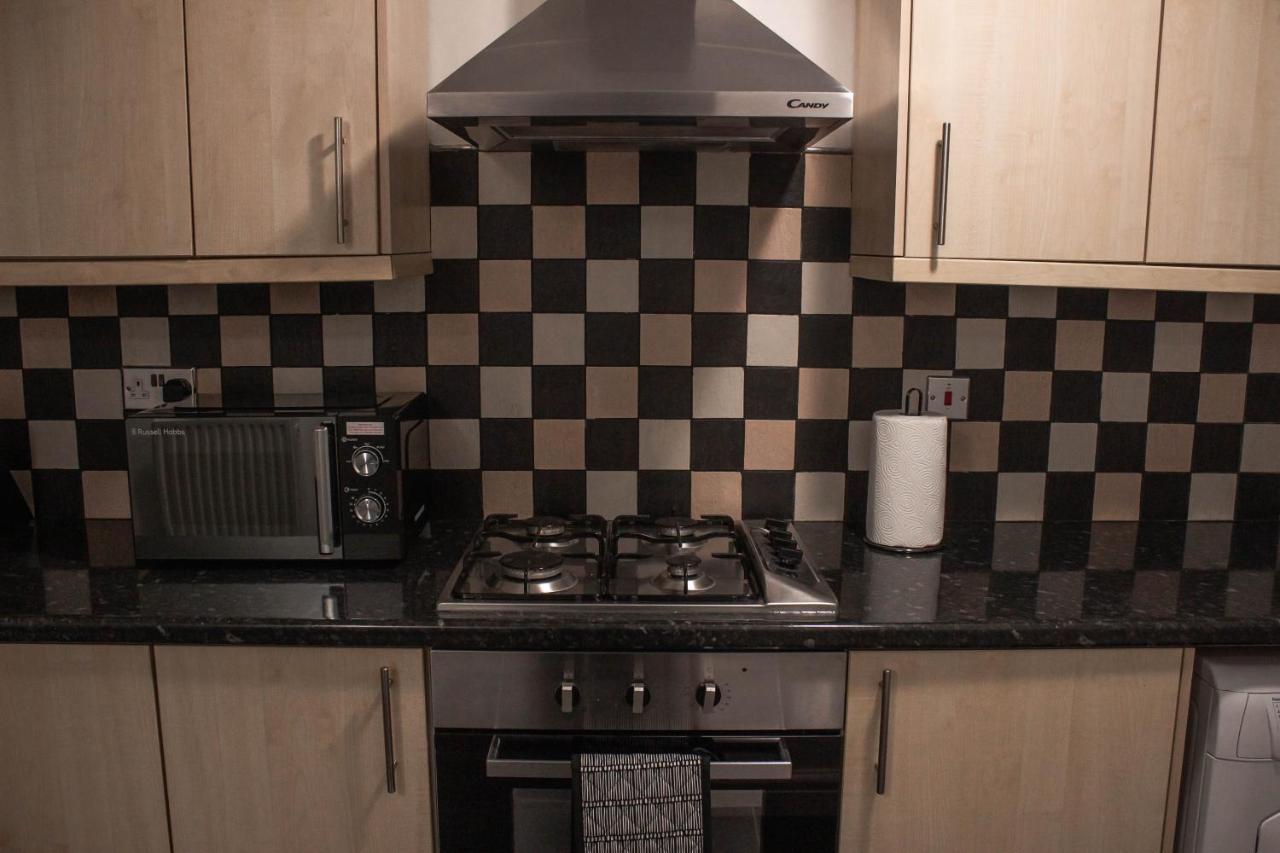 Business Friendly 3Br Home - King Size Beds & Centrally Located Σουόνσι Εξωτερικό φωτογραφία