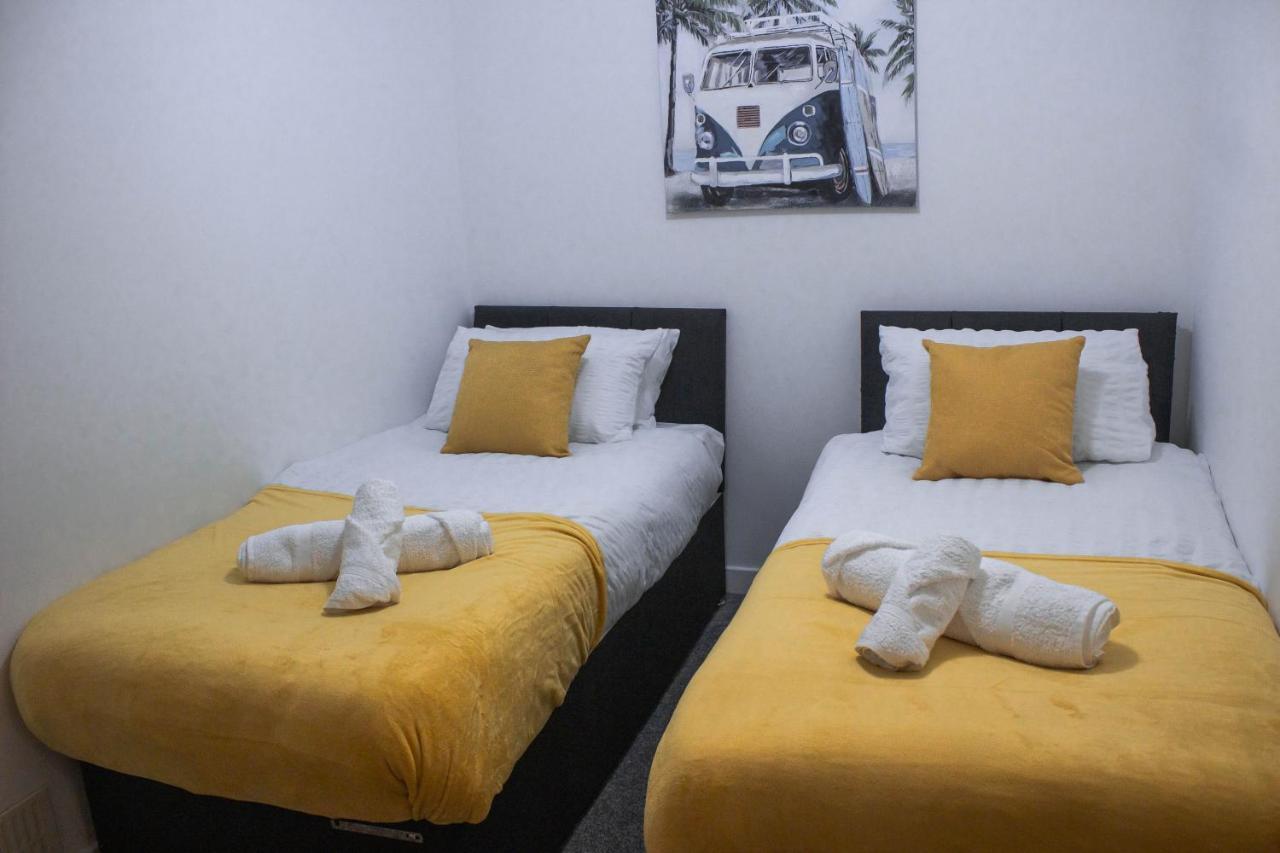 Business Friendly 3Br Home - King Size Beds & Centrally Located Σουόνσι Εξωτερικό φωτογραφία