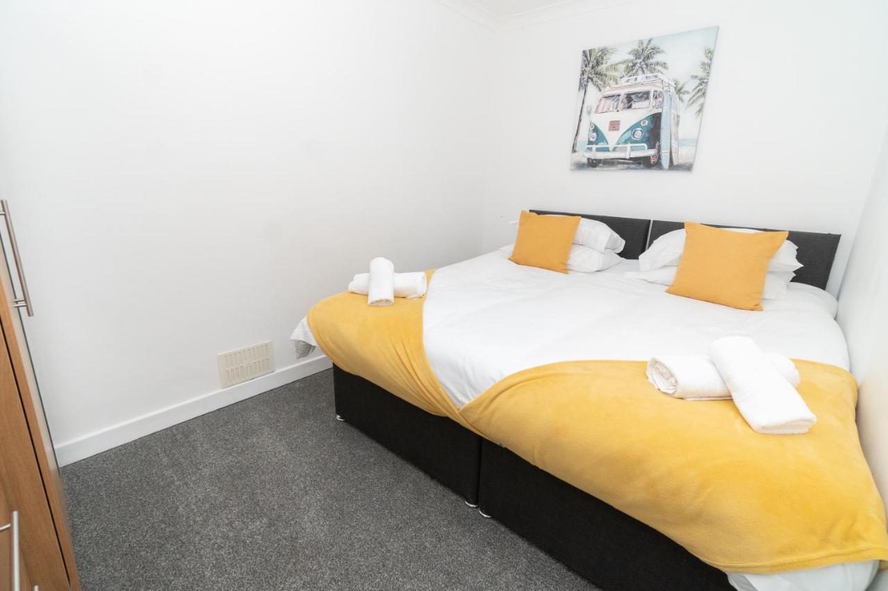 Business Friendly 3Br Home - King Size Beds & Centrally Located Σουόνσι Εξωτερικό φωτογραφία